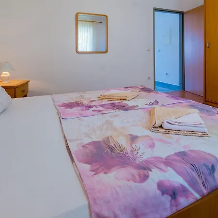 Tolles Mit Pool, Meerblick, Bbq, Liegen, Aussendusche Lejlighed Dramalj