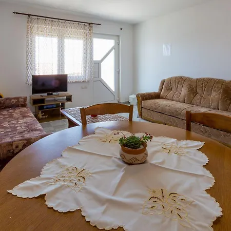 Tolles Mit Pool, Meerblick, Bbq, Liegen, Aussendusche