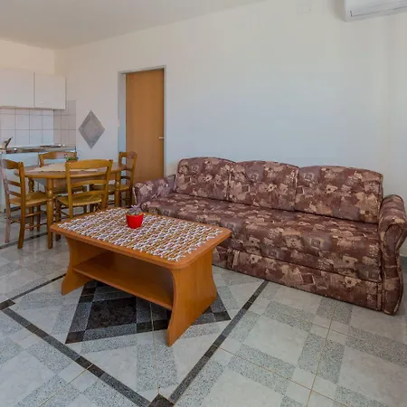 Tolles Mit Pool, Meerblick, Bbq, Liegen, Aussendusche