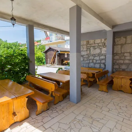 Apartman Tolles Mit Pool, Meerblick, Bbq, Liegen, Aussendusche *