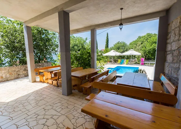 Apartamento Tolles Mit Pool, Meerblick, Bbq, Liegen, Aussendusche