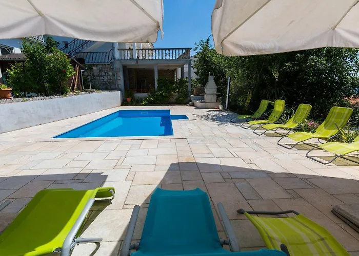 Tolles Mit Pool, Meerblick, Bbq, Liegen, Aussendusche Apartamento Dramalj