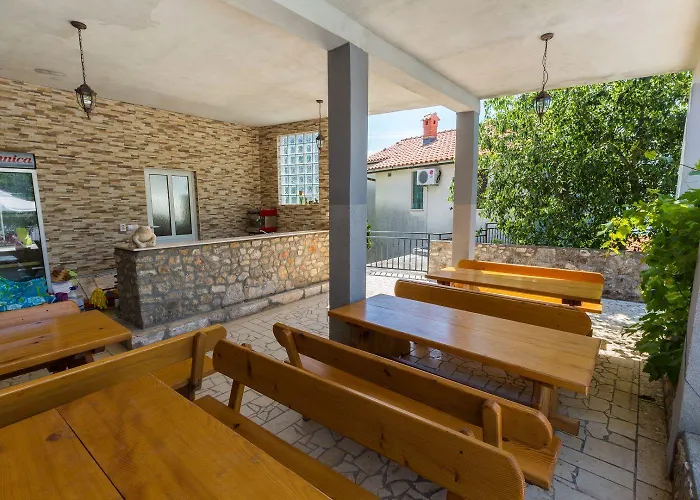 Apartamento Tolles Mit Pool, Meerblick, Bbq, Liegen, Aussendusche