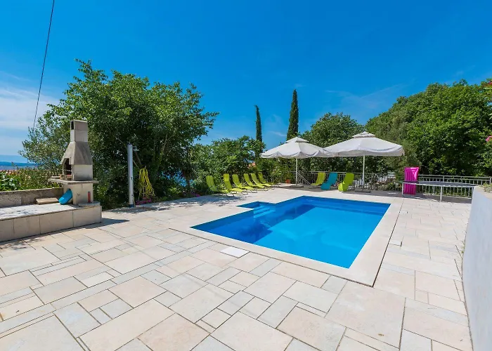 Tolles Mit Pool, Meerblick, Bbq, Liegen, Aussendusche * Dramalj